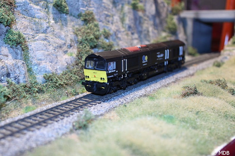 Esu class 77 Zwart_ front